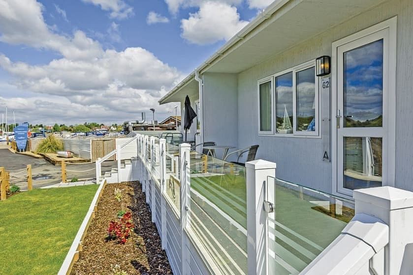 Broadlands Park and Marina Lowestoft, Suffolk Self Catering Holiday Lodges