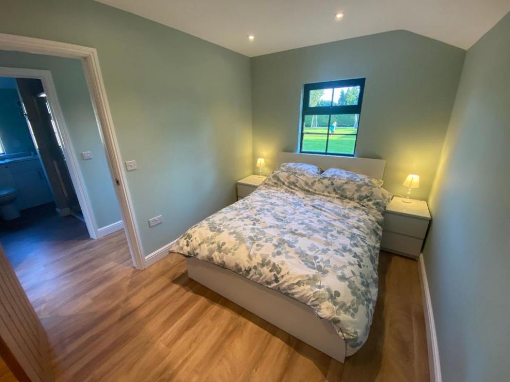 Glengoyne Cabin Hideaways - Chalets for rent with patio, garden and terrace