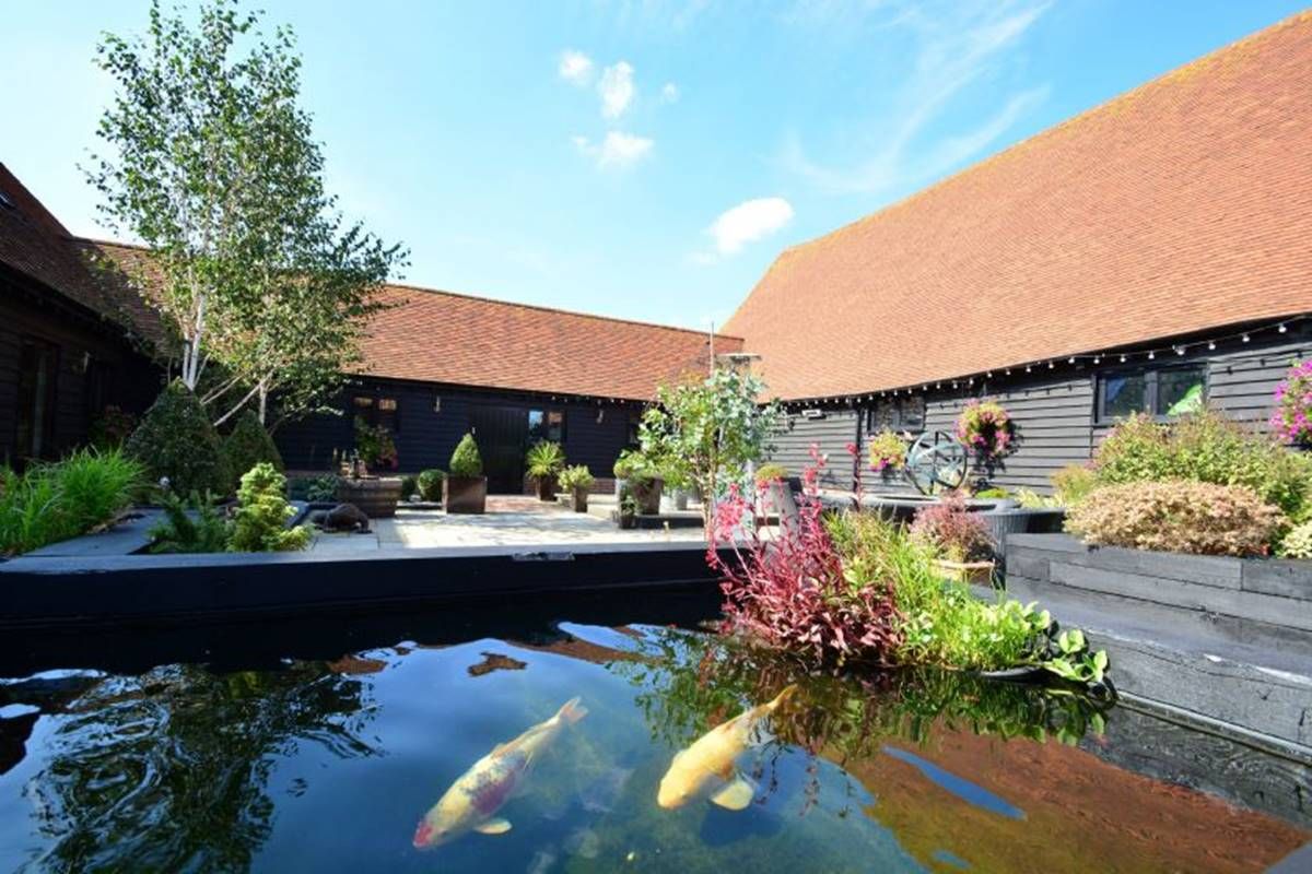 Weybread Lakes Lodges Weybread, Suffolk Self Catering Holiday Lodges