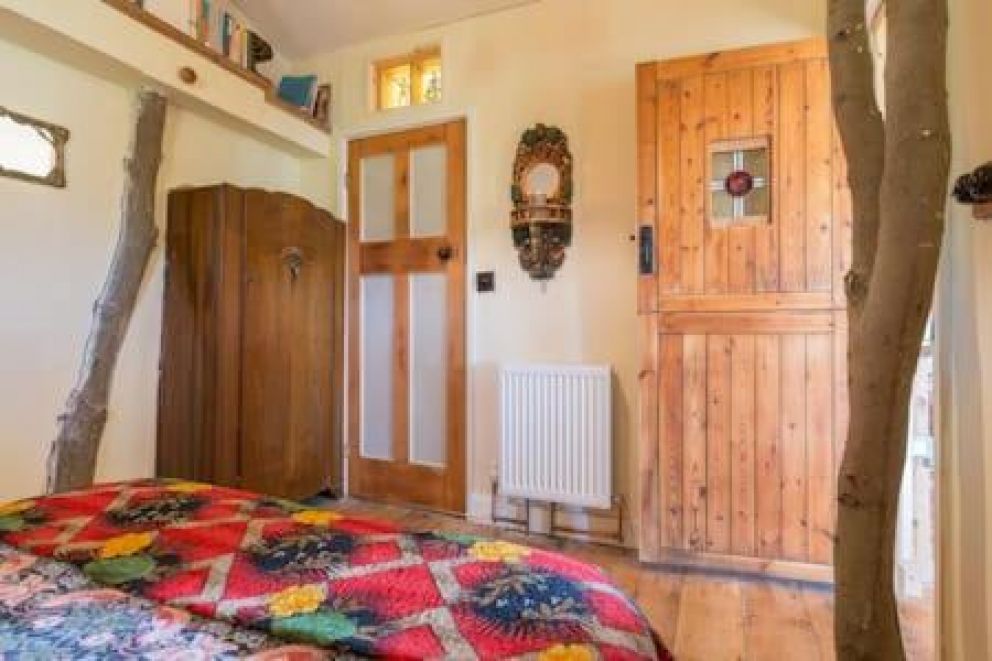 Magical luxury Treehouse for Two, Suffolk - quirky treehouse for rent