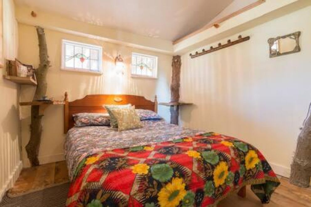 Magical luxury Treehouse for Two, Suffolk - quirky treehouse for rent