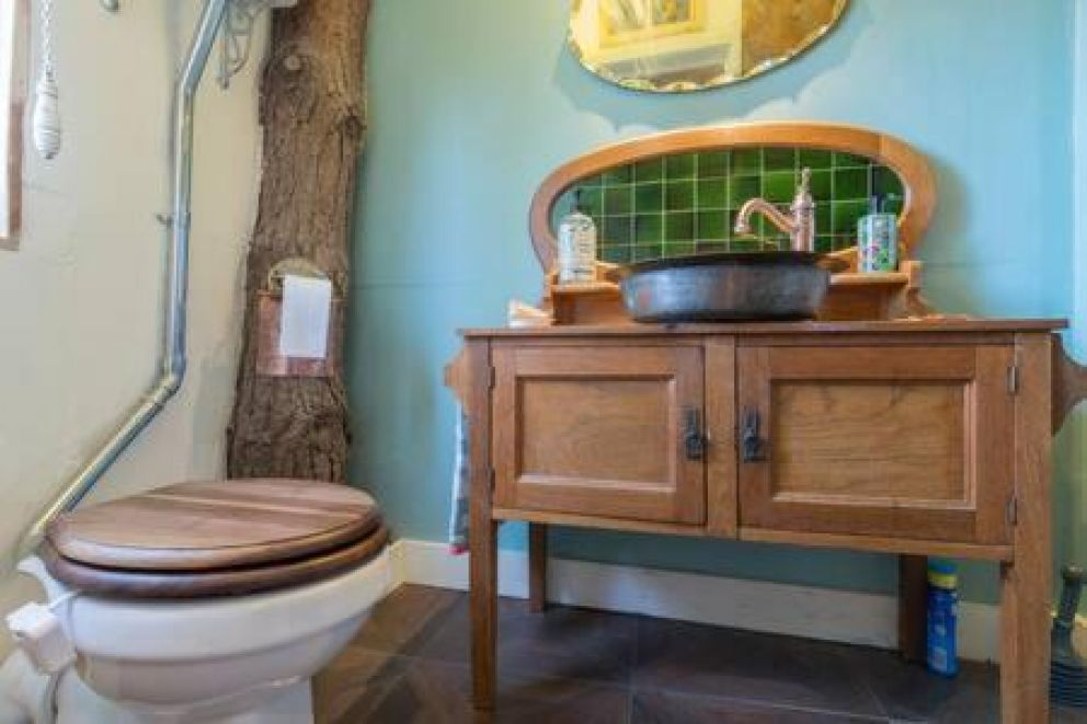 Magical luxury Treehouse for Two, Suffolk - quirky treehouse for rent