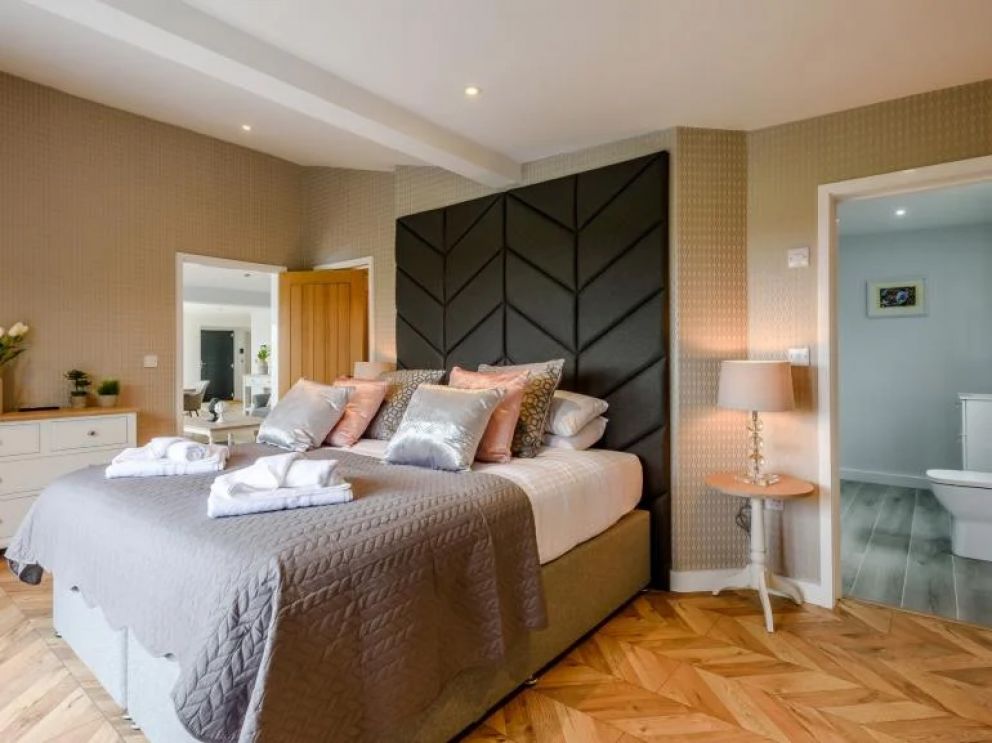 Mundesley Sea Glass Lodge in Mundesley - for rent with hot tub, close to the sea