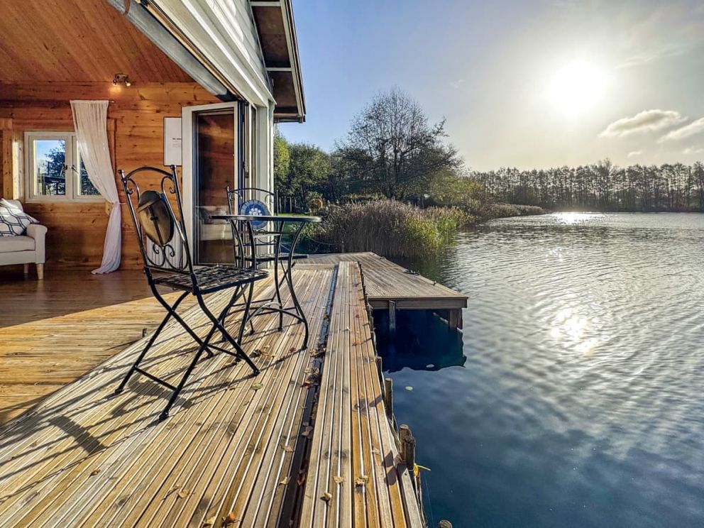 Norfolk Lake House - The Boathouse