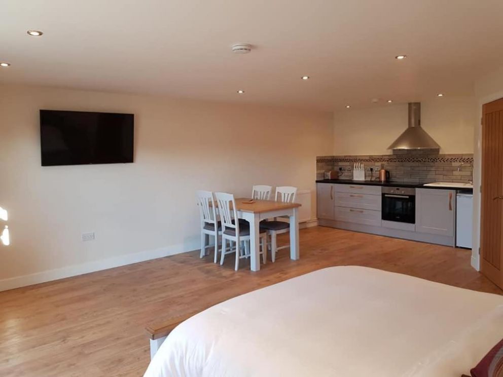 Plumptons Farm Holiday Lodges in Colchester - to rent in peaceful, country side location