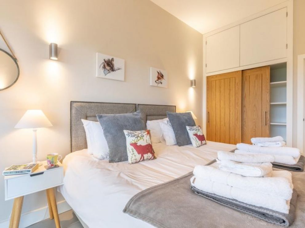 The Old Rectory Lodge - pet friendly, for rent in Suffolk, with hot tub and wood burner