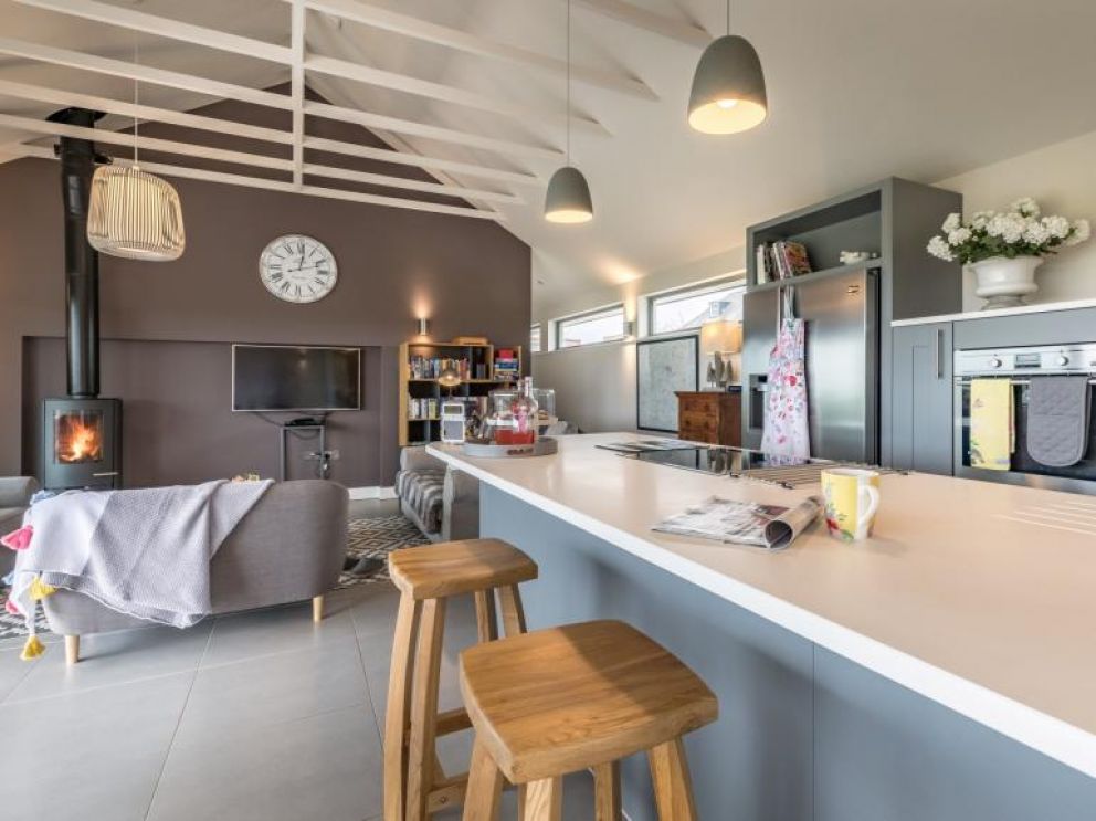 The Old Rectory Lodge - pet friendly, for rent in Suffolk, with hot tub and wood burner