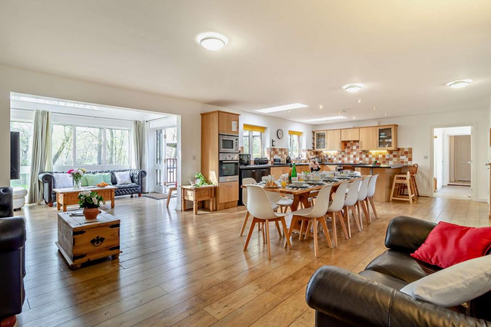 Waters Edge Lakeside Cabin at Pentney Lakes