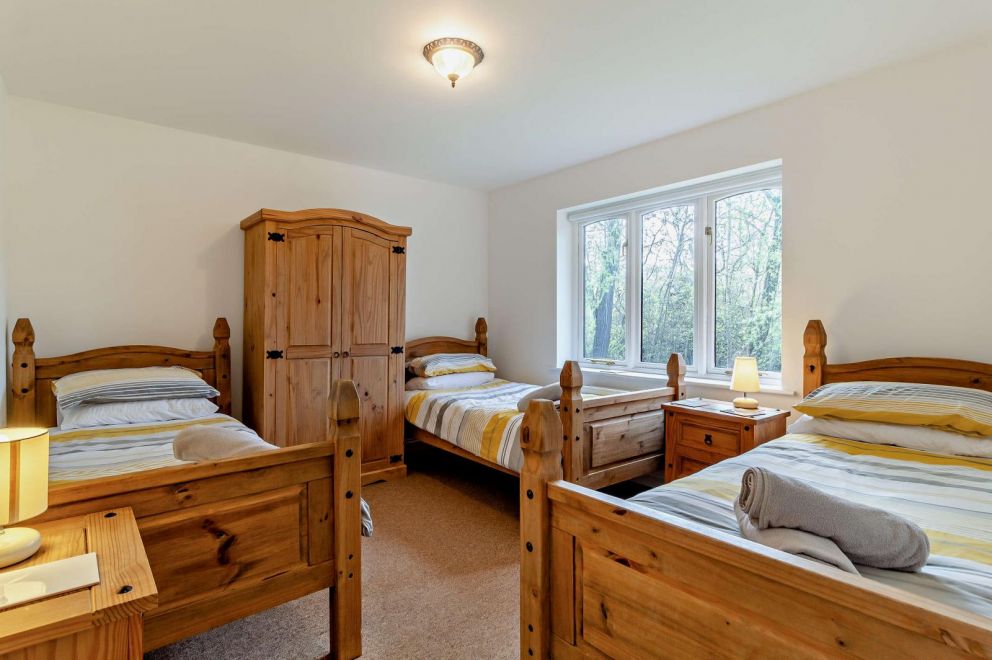 Waters Edge Lakeside Cabin at Pentney Lakes