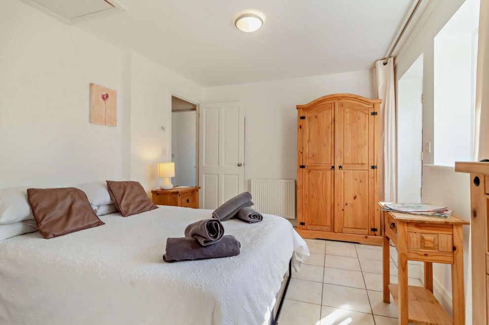 Waters Edge Lakeside Cabin at Pentney Lakes