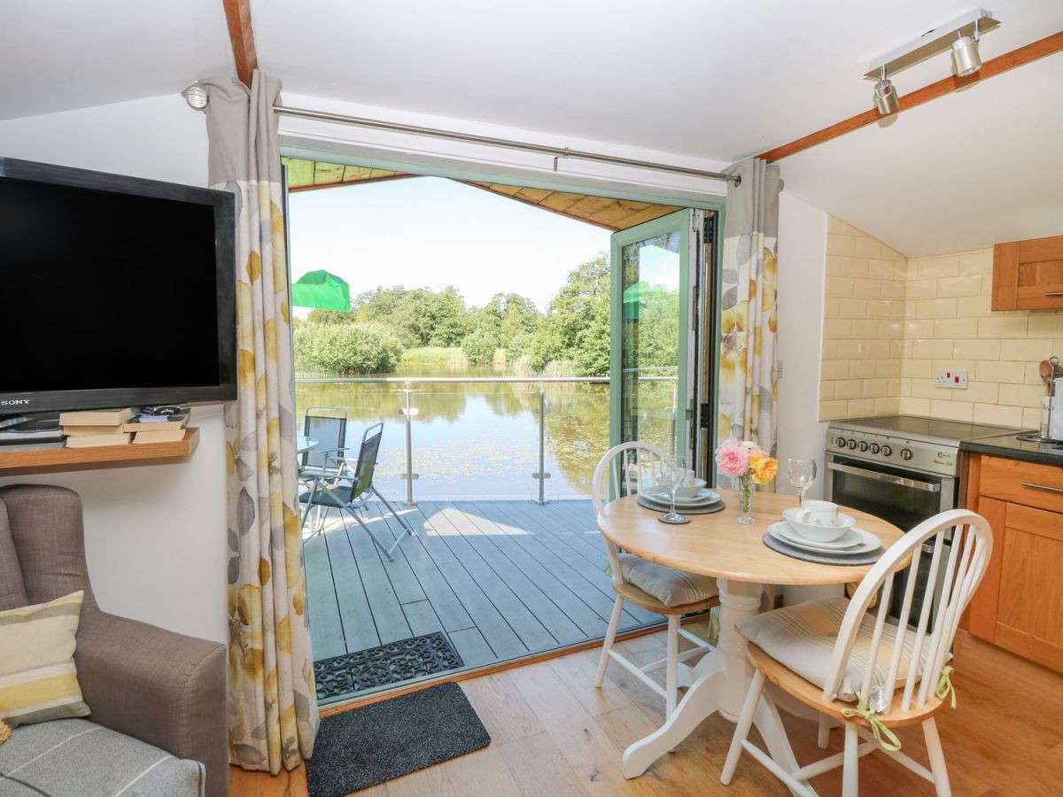 Waterways Farm Norwich, Norfolk Self Catering Holiday Lodges