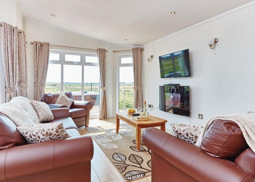 waveney river centre hot tub lodges in norfolk with views