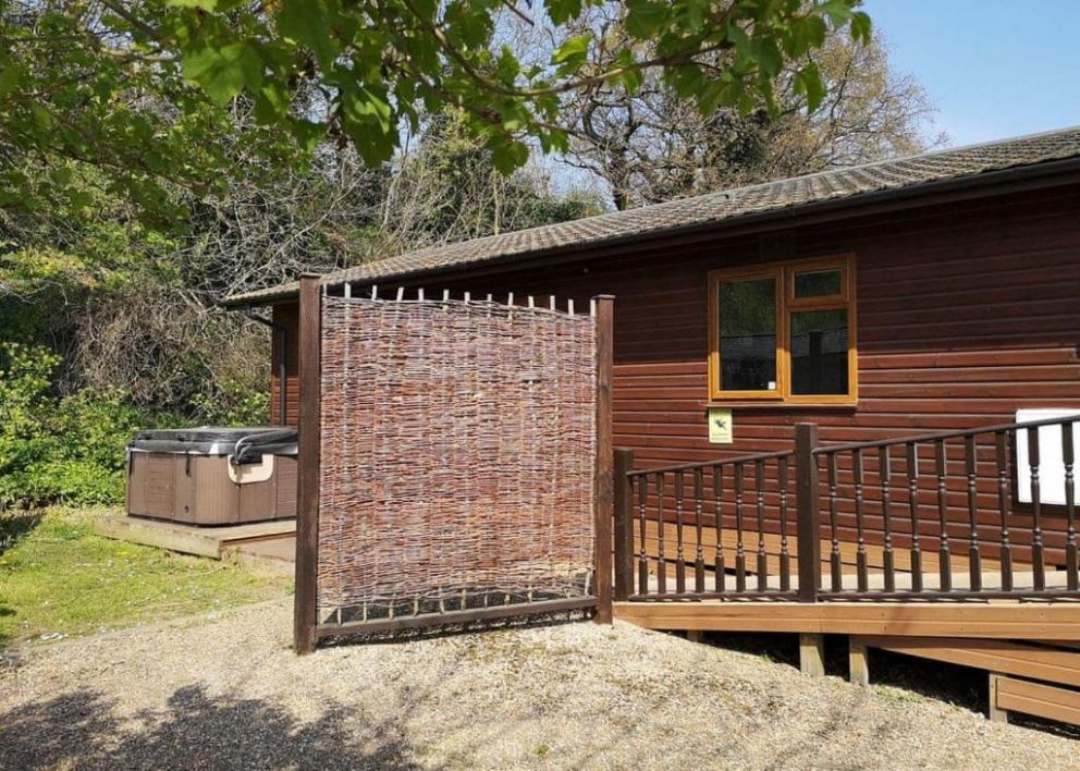 waveney river centre wheelchair friendly hot tub lodges in norfolk