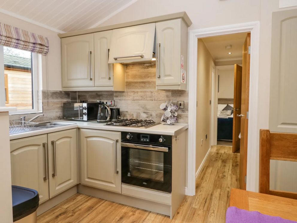 8 Woodlands, Crake Valley, Water Yeat, Coniston Water - pet friendly, holiday lodge in Cumbria