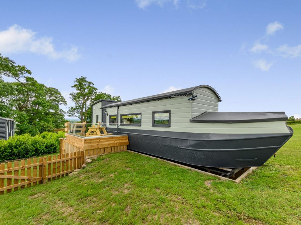 Betsy’s Boat holiday let