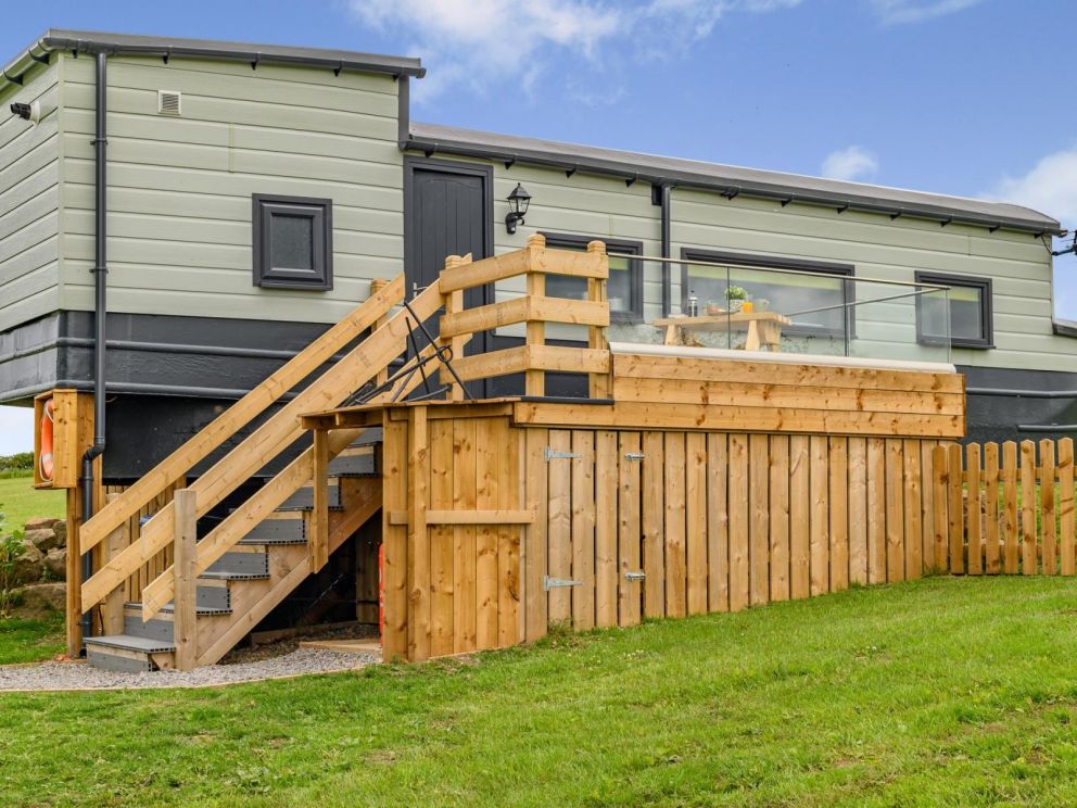 Betsy’s Boat holiday let