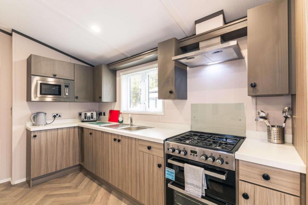 Bushmills Lodge with Hot Tub - pet friendly, holiday lodge for rent on Allethorpe Golf & Country Park in Thornton, East Riding of Yorkshire