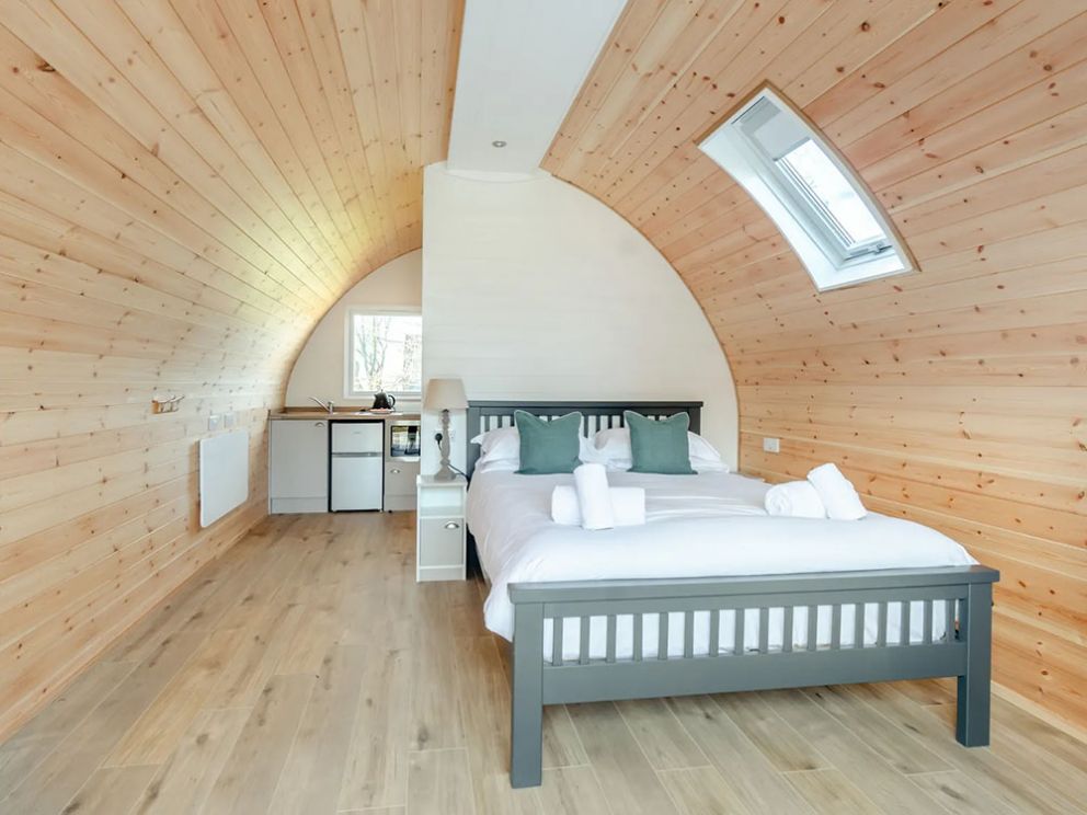 Carlton Manor Estate Glamping, Aldbrough, East Riding of Yorkshire - glamping pods to rent, with decking, close to the sea