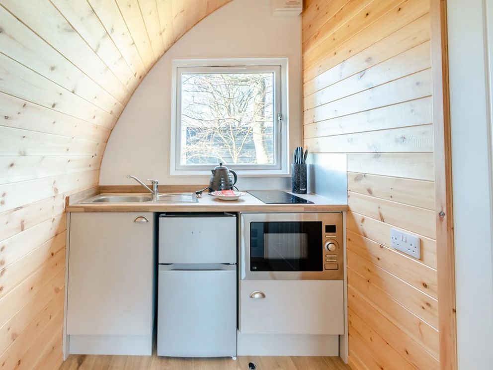 Carlton Manor Estate Glamping, Aldbrough, East Riding of Yorkshire - glamping pods to rent, with decking, close to the sea