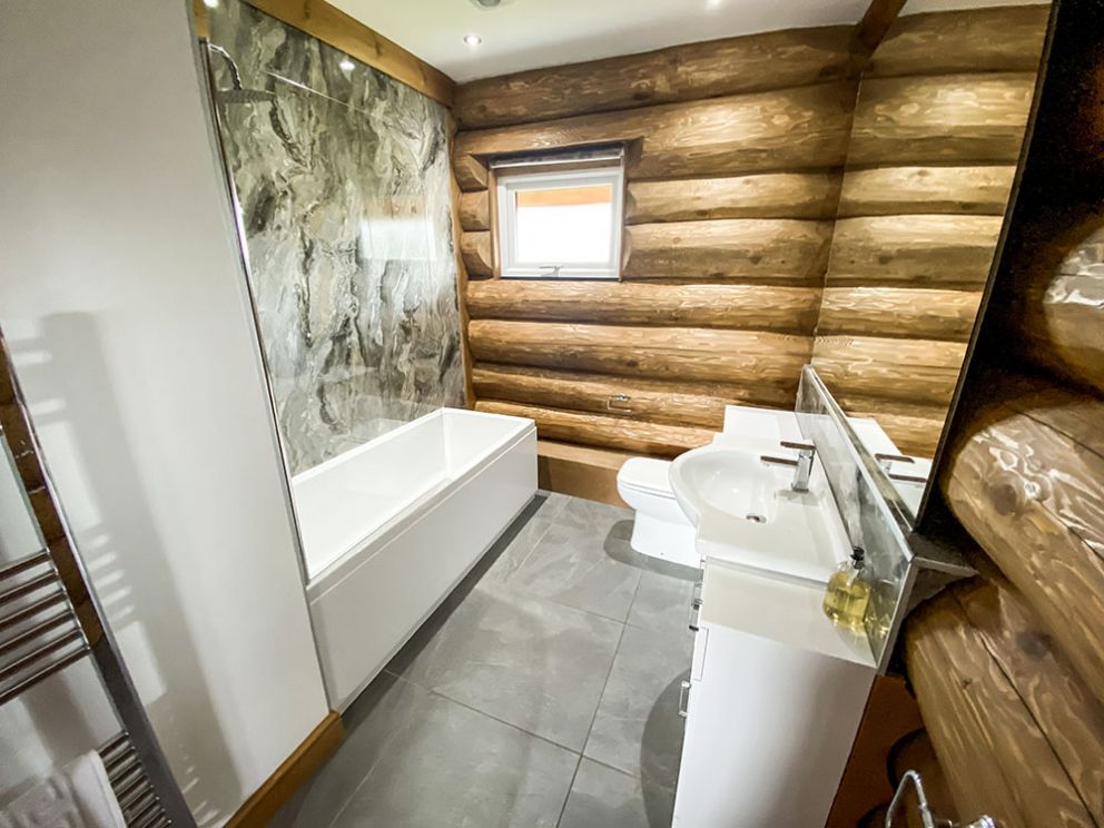 Cedar Lakeside Log Cabin at Ream Hills 