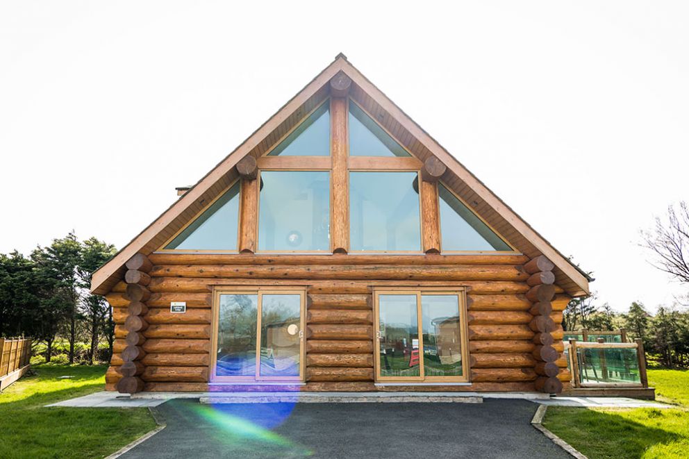 Cedar Woodland View Log Cabin at Ream Hills