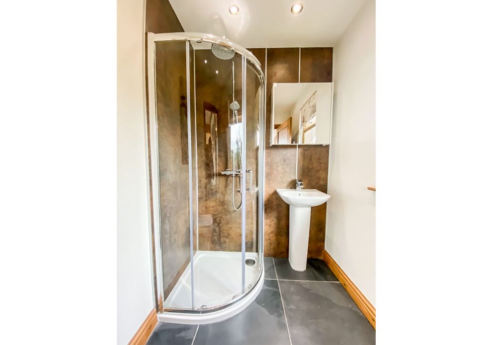 Cedar Woodland View Log Cabin at Ream Hills