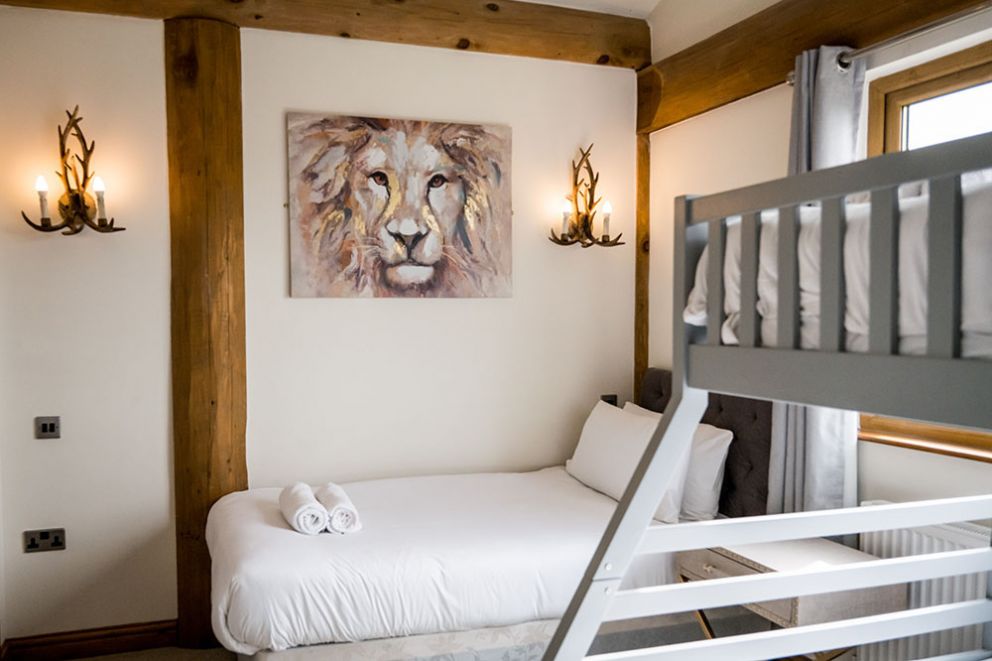 Cedar Woodland View Log Cabin at Ream Hills