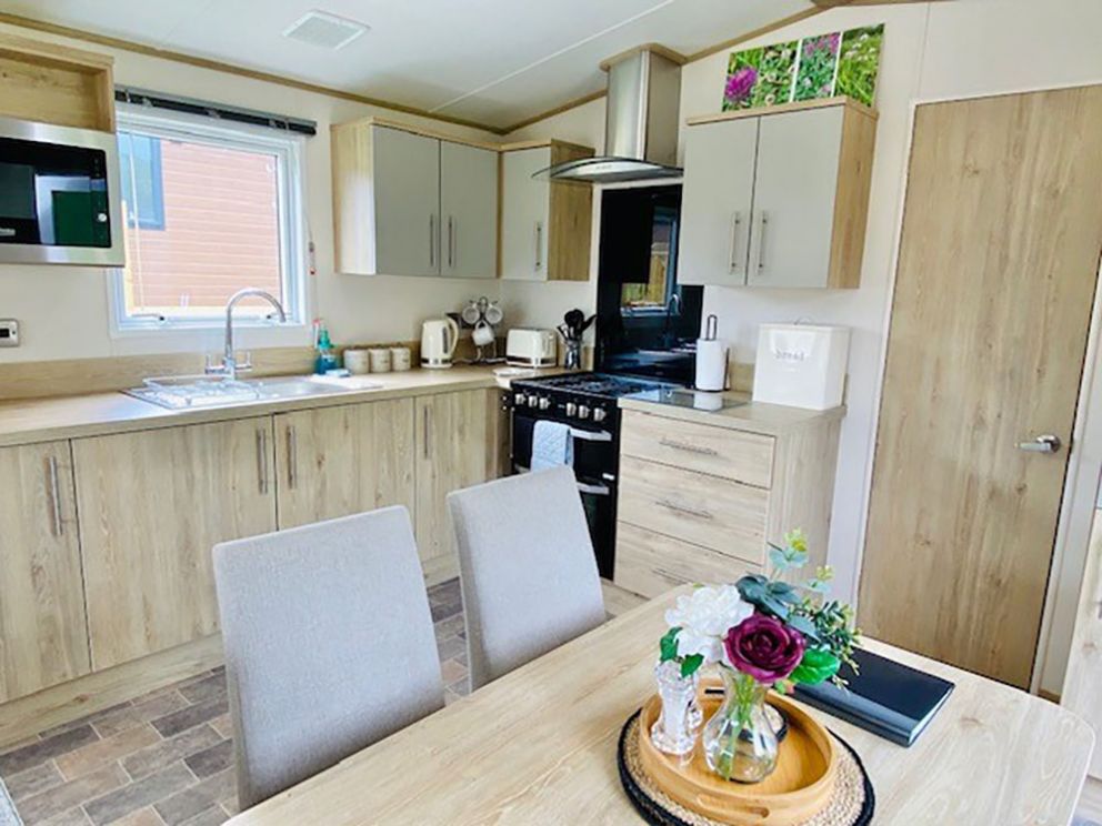 Clover Bank dining table at Docker Holiday Park