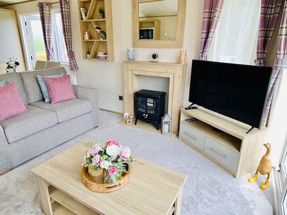 Clover Bank Smart TV at Docker Holiday Park