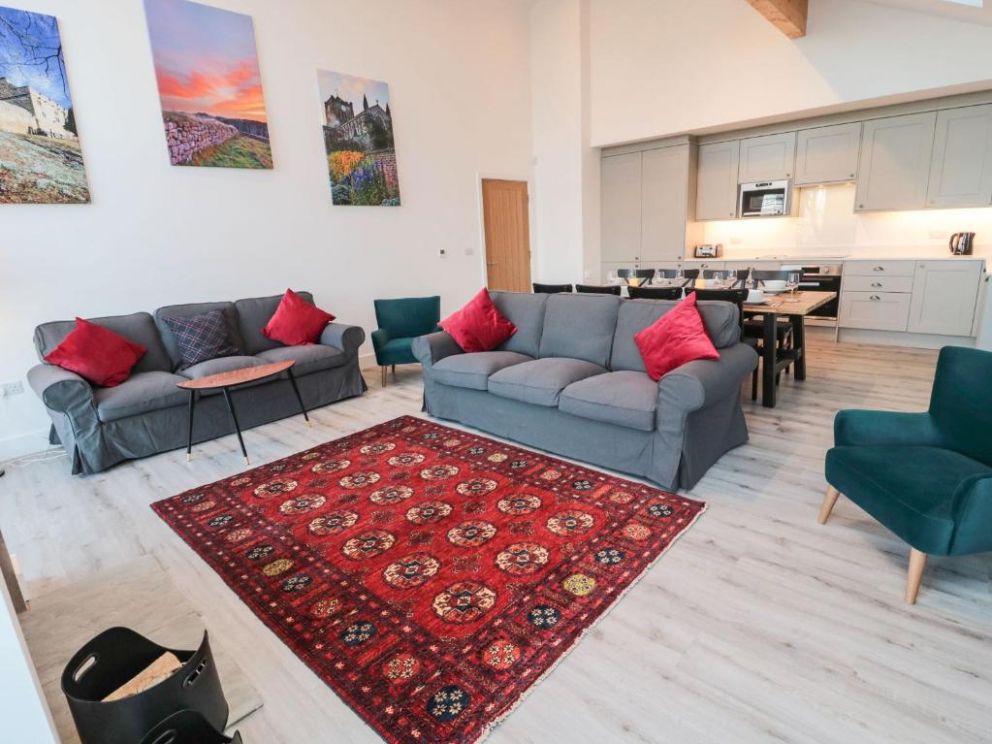 Clover Cottage, Bingfield, Northumberland - lodge sleeps 8 guests with wood burning stove