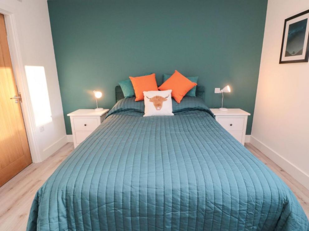 Clover Cottage, Bingfield, Northumberland - lodge sleeps 8 guests with wood burning stove