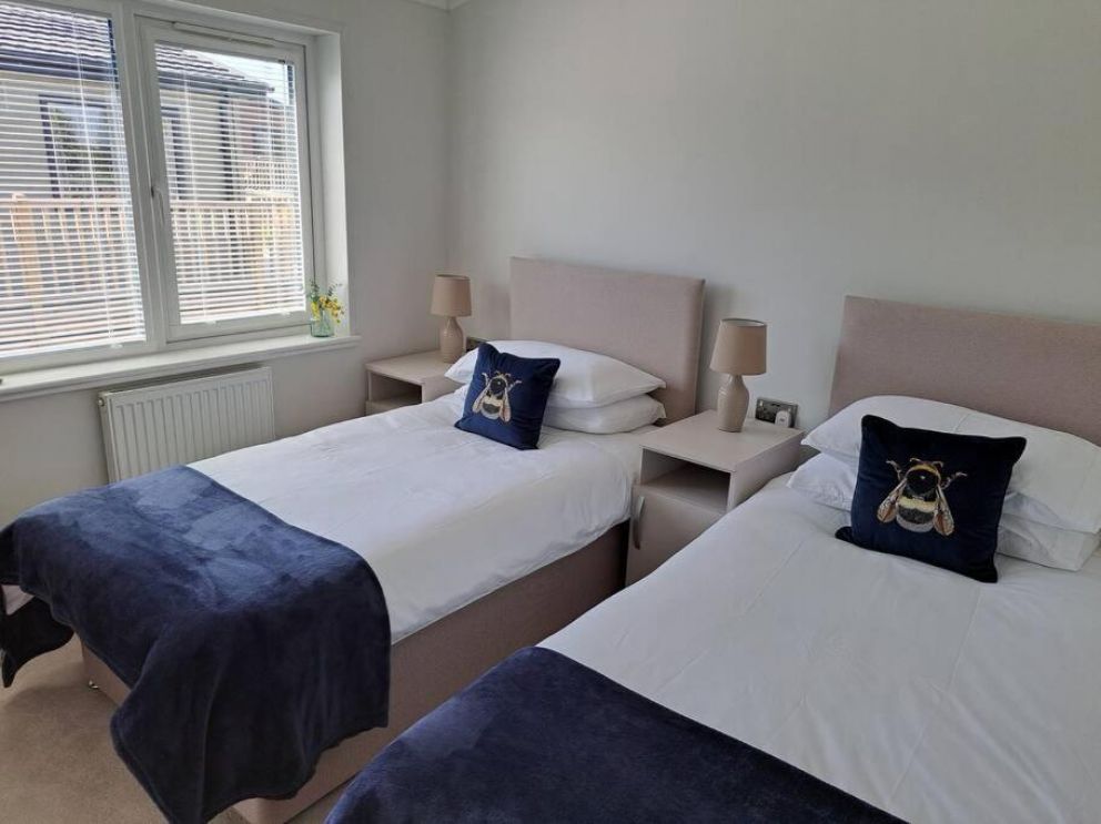 Diddly Squat Lodge with hot tub, Pendle View Holiday Park