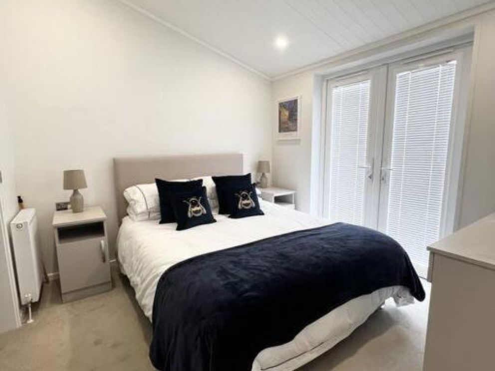 Diddly Squat Lodge with hot tub, Pendle View Holiday Park