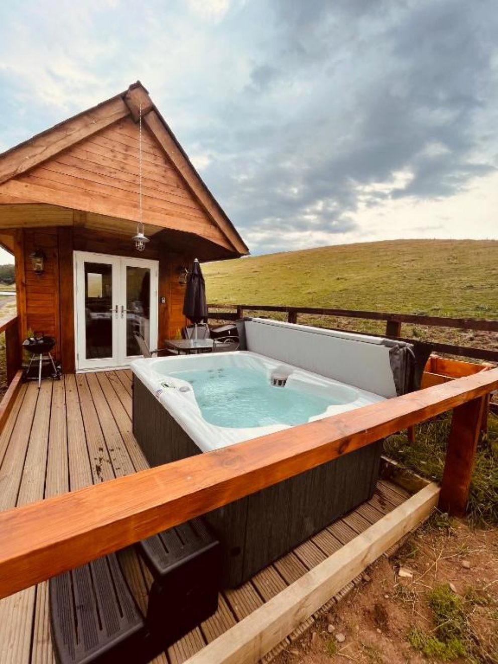 East Learmouth Lakeside Lodges, Northumberland - pet friendly, holiday lodges with hot tub and fly fishing, horse riding, water sport facilities on-site