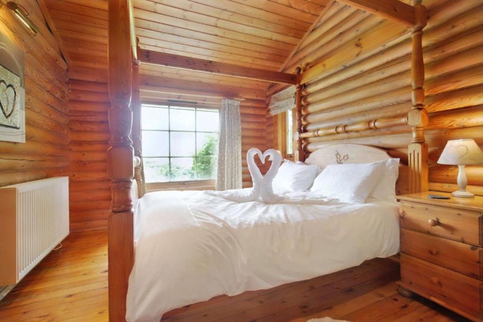 Faweather Grange Lodges