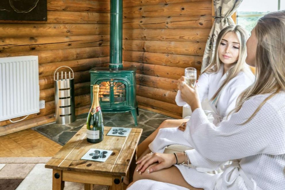 Faweather Grange Lodges