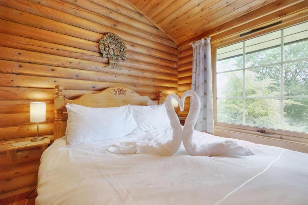 Faweather Grange Lodges