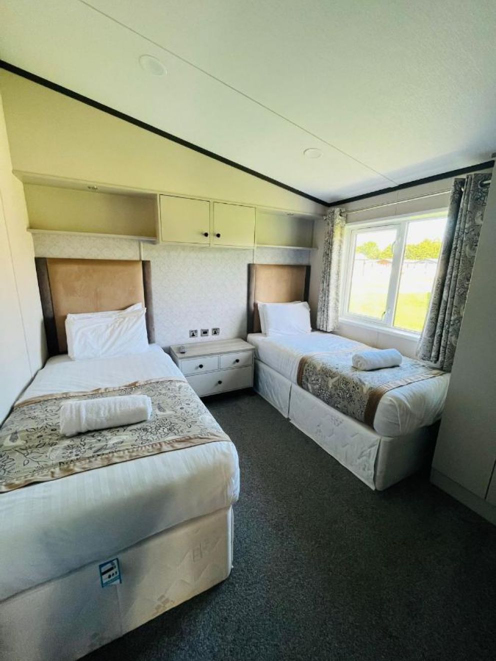 Grosvenor Lodge with Hot Tub - pet friendly, holiday lodge for rent in Thornton, East Yorkshire on Allethorpe Golf & Country Park