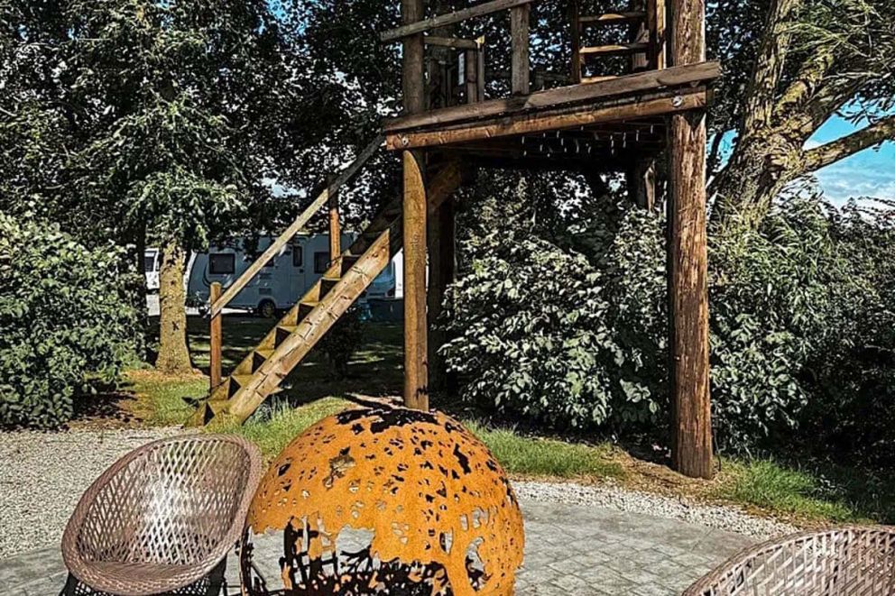 Hillcrest Hideaways