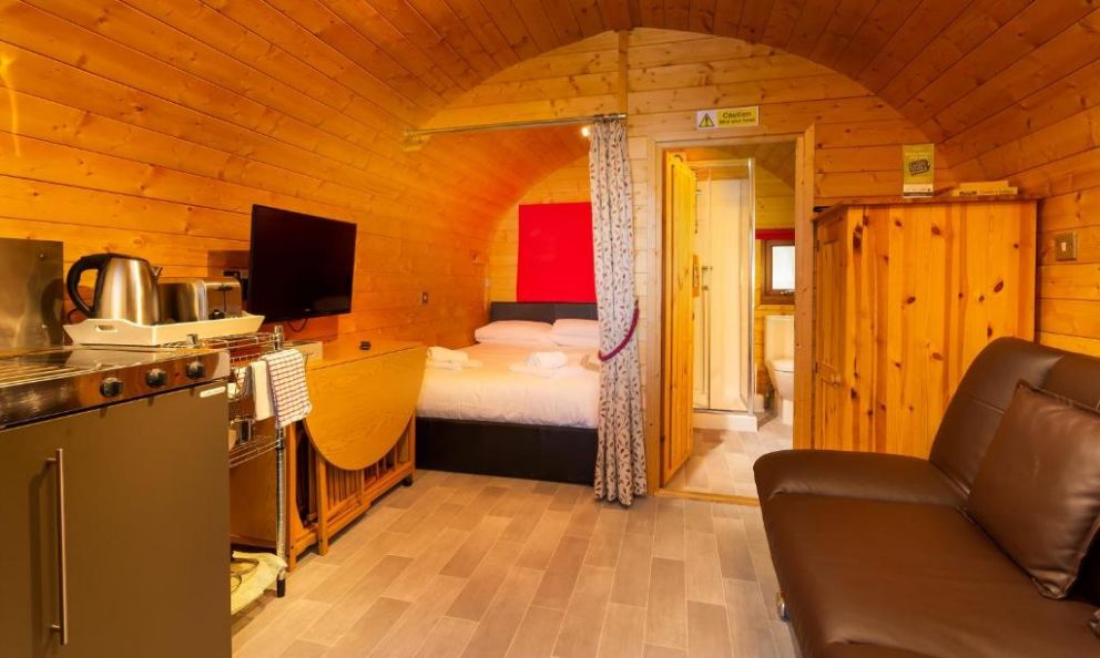 Hill of Oaks, Windermere - Glamping pods for rent with views over Lake Windermere