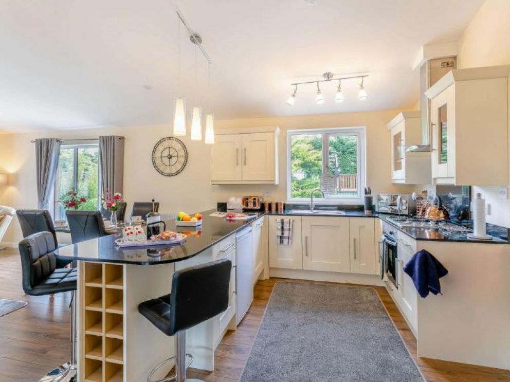 Hillview Hot Tub Lodge, Malton, North Yorkshire - wheelchair accessible & pet friendly lodge for rent with hot tub