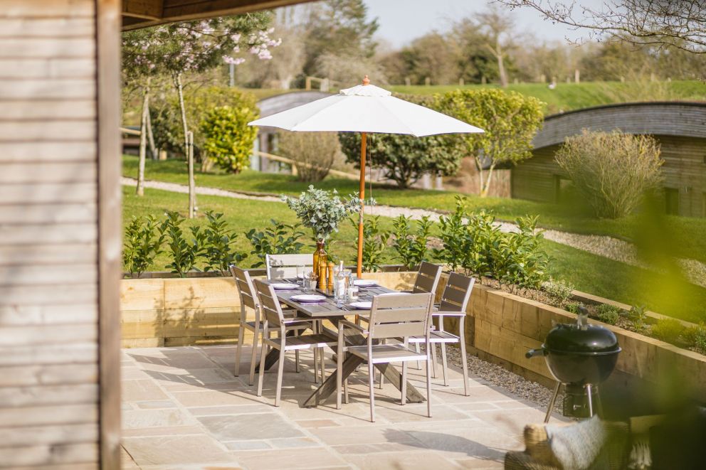 Jules Lodge with hot tub at Brompton Lakes in North Yorkshire