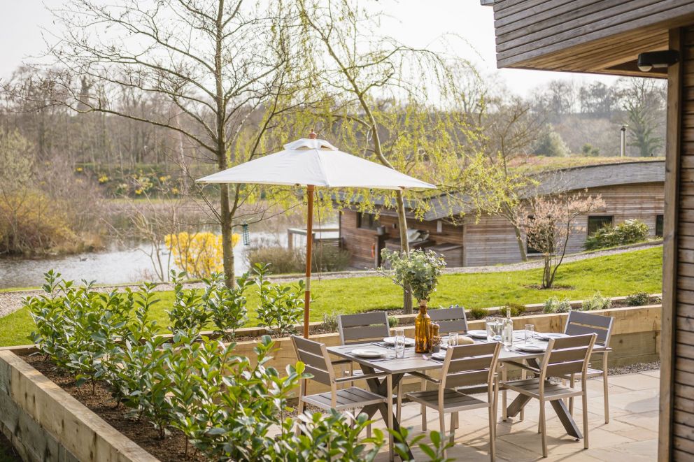 Jules Lodge with hot tub at Brompton Lakes in North Yorkshire