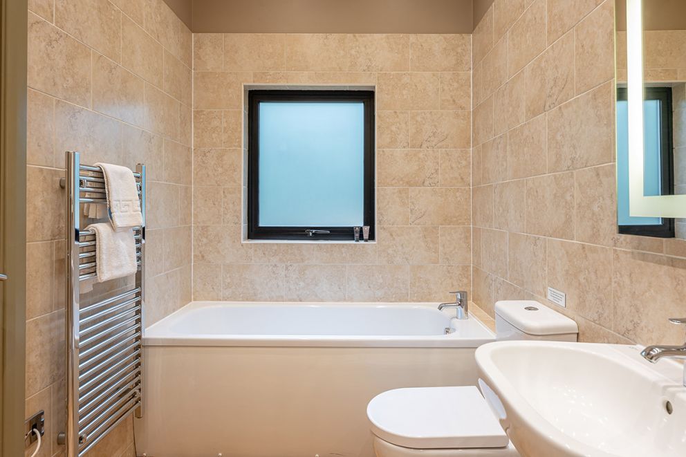 Isabella Lodge at Brompton Lakes