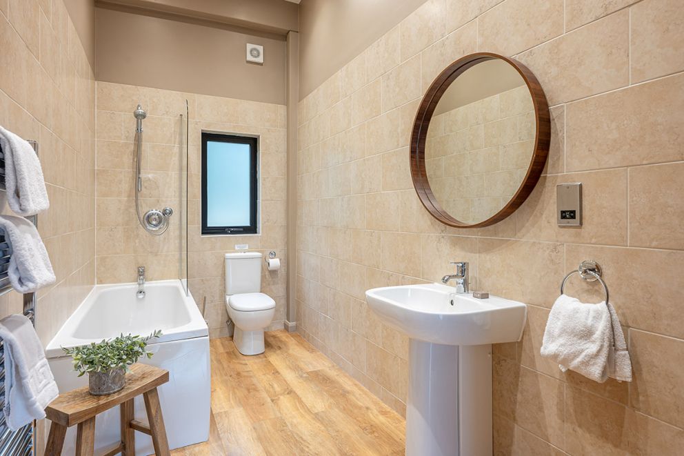 Isabella Lodge at Brompton Lakes