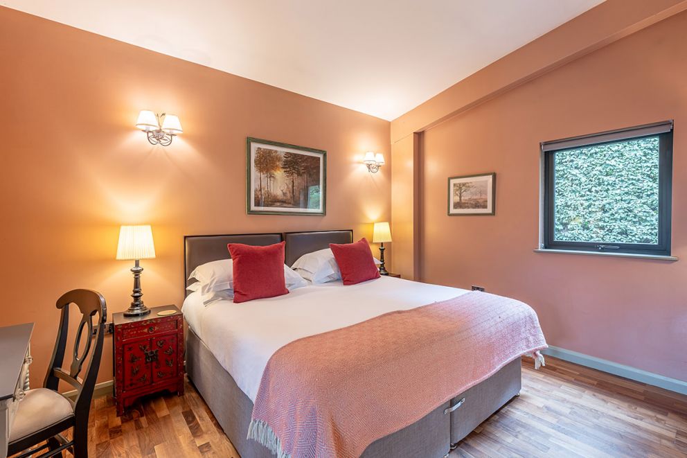 Isabella Lodge at Brompton Lakes