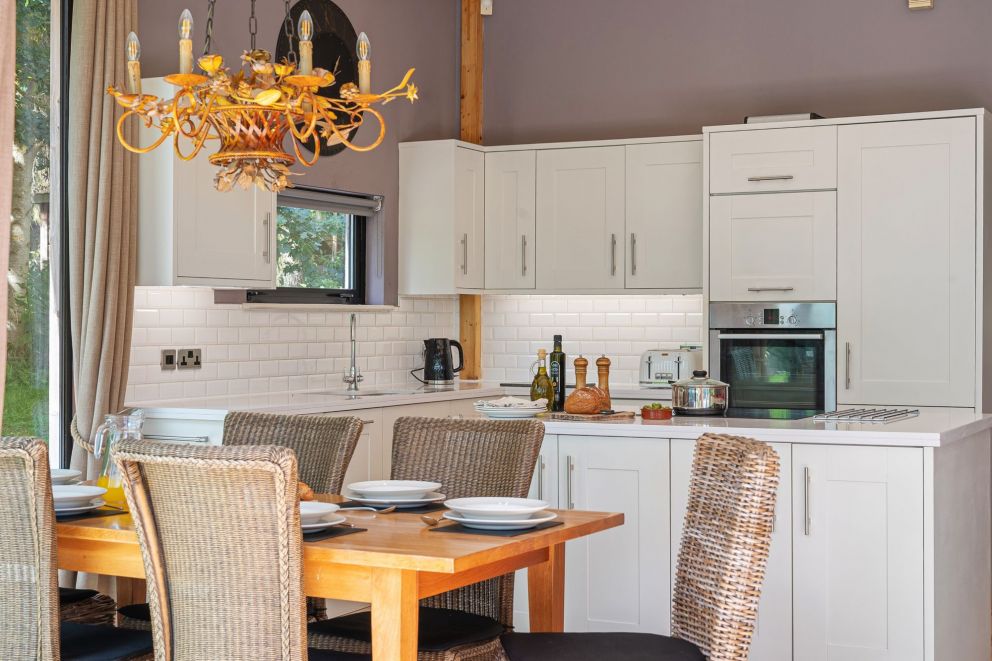 Jules Lodge with hot tub at Brompton Lakes in North Yorkshire