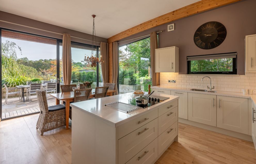 Jules Lodge with hot tub at Brompton Lakes in North Yorkshire