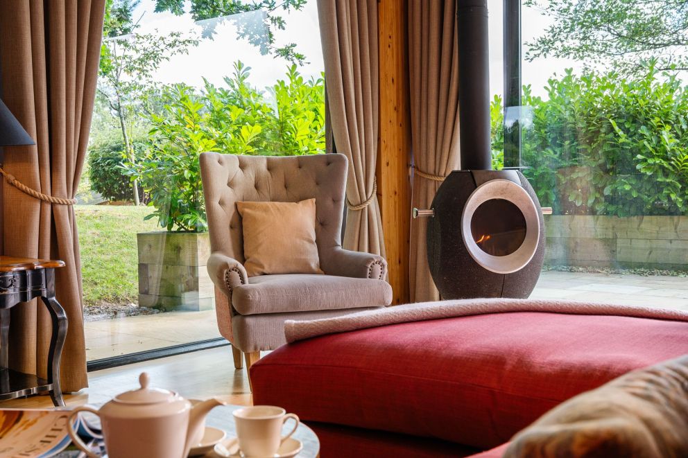 Jules Lodge with hot tub at Brompton Lakes in North Yorkshire