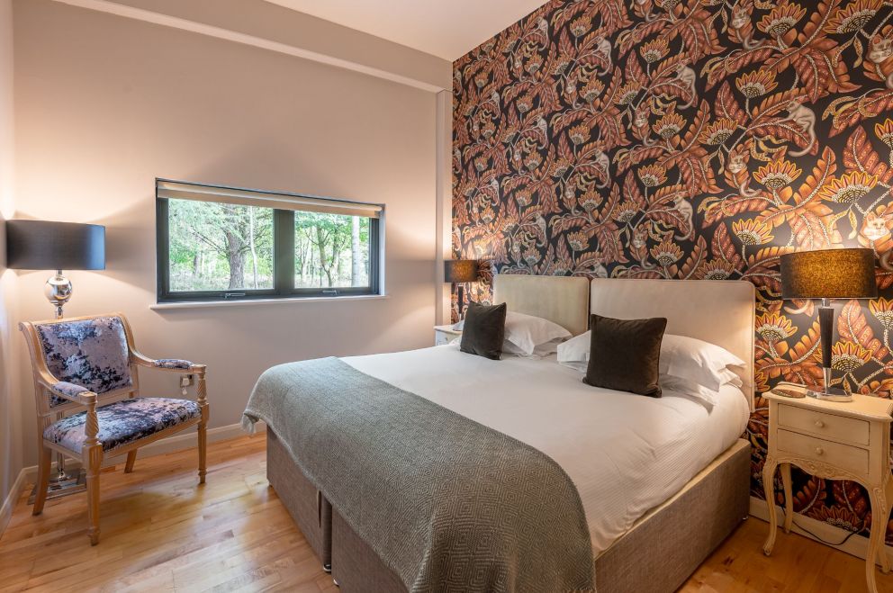 Jules Lodge with hot tub at Brompton Lakes in North Yorkshire